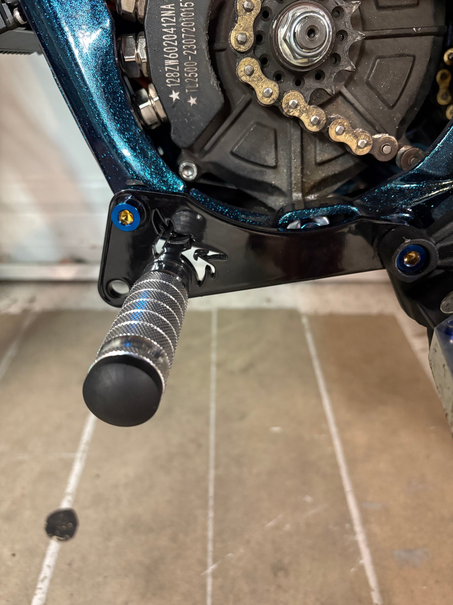 TG Racing Talaria X3 footlock and bracket