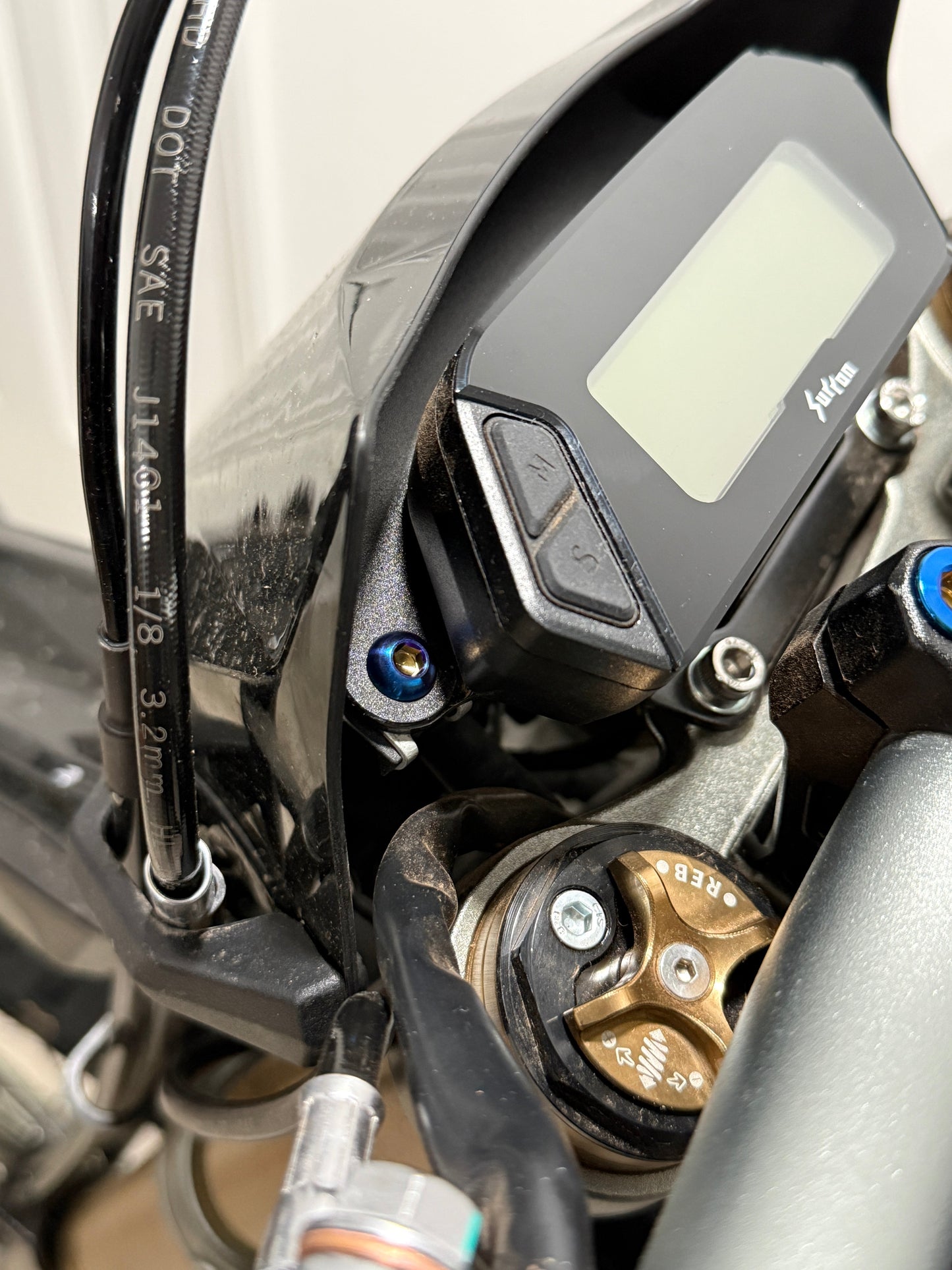 Ultra Bee Dashboard Titanium Bolts (set of 2)